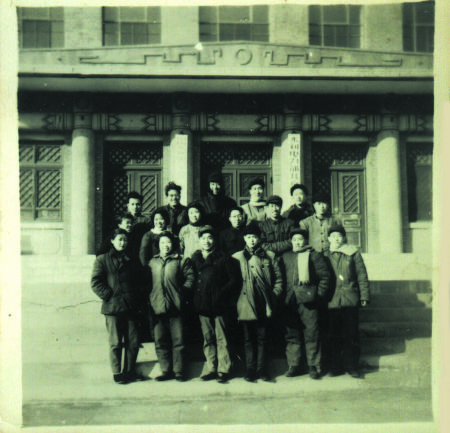 参与161机研制的华北电力设计院系统室计算机组的工作人员 参与161机研制的华北电力设计院系统室计算机组的工作人员