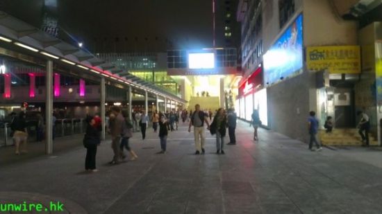 尖沙咀海港城外五支旗杆 尖沙咀海港城外五支旗杆