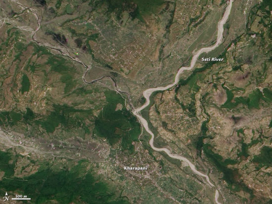 尼泊尔塞提河流域在洪水和山体滑坡过去之后的景象 尼泊尔塞提河流域在洪水和山体滑坡过去之后的景象
