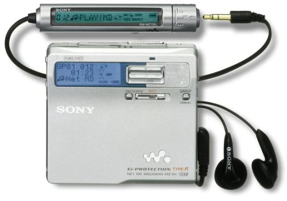 曾经,大街小巷的少年们也以Walkman为标配 曾经,大街小巷的少年们也以Walkman为标配