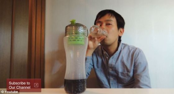 最后生成的液体被描述为“糖水一样”。 最后生成的液体被描述为“糖水一样”。