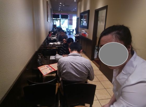 沒多少人注意到加了墨鏡片的 Google 眼鏡 沒多少人注意到加了墨鏡片的 Google 眼鏡