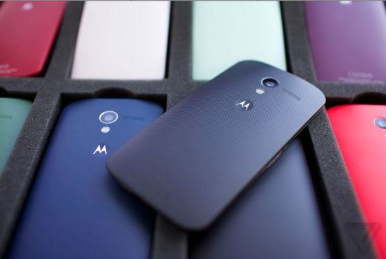 多彩定制外壳是Moto X的靓丽支出(图片来自TheVerge) 多彩定制外壳是Moto X的靓丽支出(图片来自TheVerge)