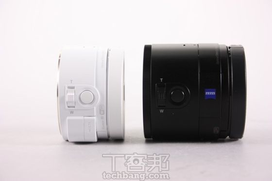 侧面可以看到蔡司镜头的标识 侧面可以看到蔡司镜头的标识