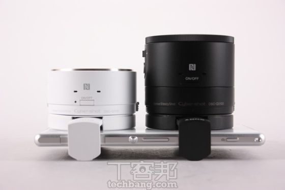 从上方看,QX100比QX10高出约1/3 从上方看,QX100比QX10高出约1/3