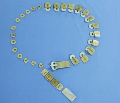 国内出土的唯一一套最完整的十三环蹀躞带 国内出土的唯一一套最完整的十三环蹀躞带