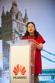 11月20日,华为首席财务官孟晚舟女士在华为ICT金融论坛(伦敦)做主旨演讲时宣布该消息 11月20日,华为首席财务官孟晚舟女士在华为ICT金融论坛(伦敦)做主旨演讲时宣布该消息