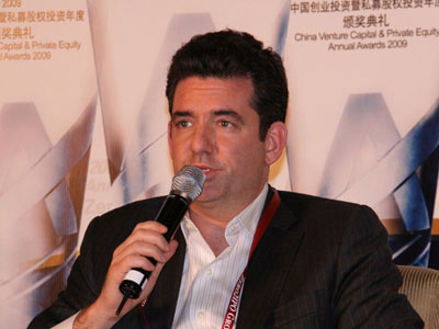 图为LGT Capital Partners 亚太区私募股权投资主管Doug Coulter发言。(来源:新浪财经 肖峰摄)
