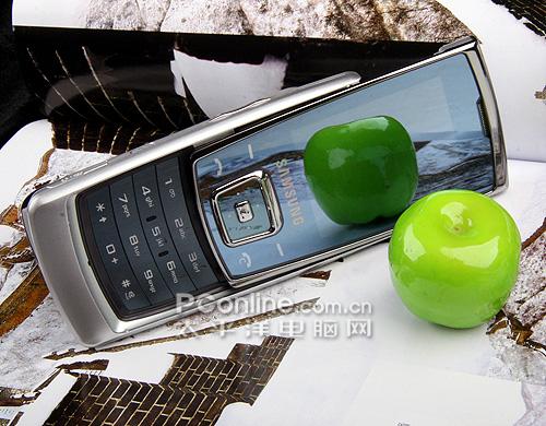 更轻更薄三星时尚滑盖手机E848图赏