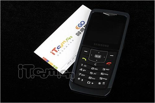 全球至薄 三星小巧直板U100真机图赏_手机