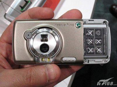 钛金战士 索爱经典音乐机W700c仅1599元