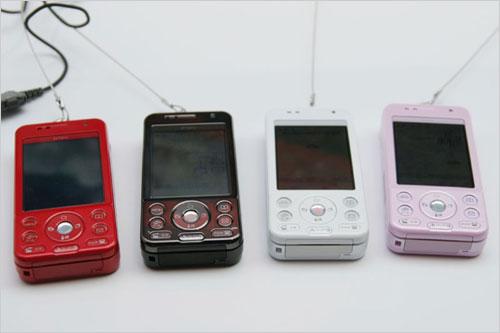 �λþ�Ʒ��˸NTTDoCoMo�˿��»��ǳ�(2)