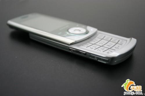 320万像素三星镜面超薄滑盖U708评测