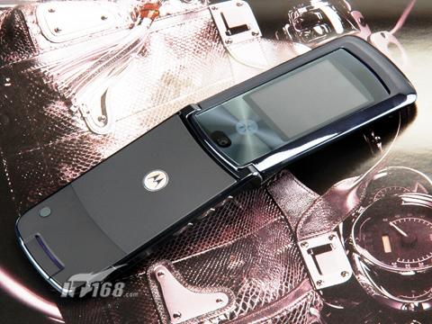 锋芒再现摩托镜面超薄翻盖机V8评测(2)