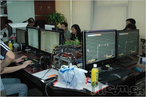 IT世界硬件中心长城V247网友体验会