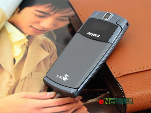 320万像素 三星超薄翻盖新机U308图赏_手机_科技时代_新浪网