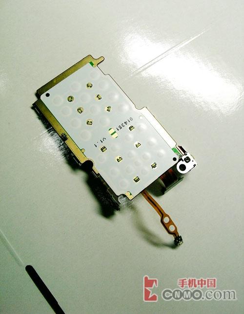 320万像素 诺基亚翻盖智能N93拆机图赏(5)_手