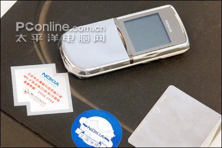 贵族王者 诺基亚8800SE港行狂跌700元(2)_手机
