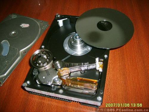 玩出新花样 全程记录硬盘如何改装成钟表_硬件