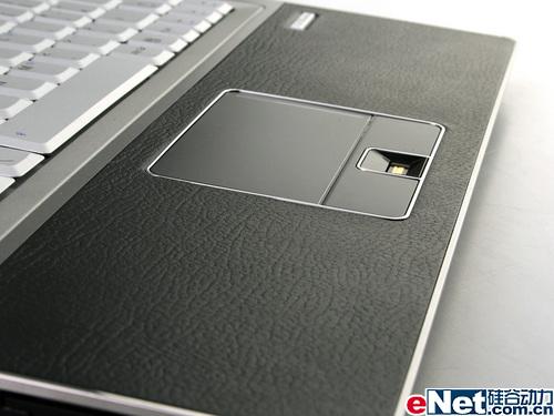 向13.3寸时尚进发双显卡切换华硕U3评测(7)