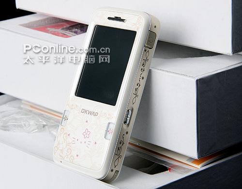 MM最爱HelloKitty特别版双待机C150图赏(2)