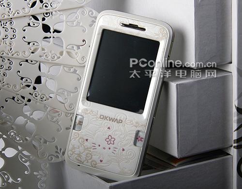 MM最爱HelloKitty特别版双待机C150图赏(2)