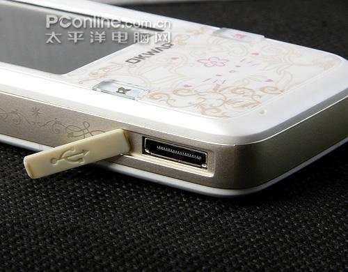 MM最爱HelloKitty特别版双待机C150图赏(5)