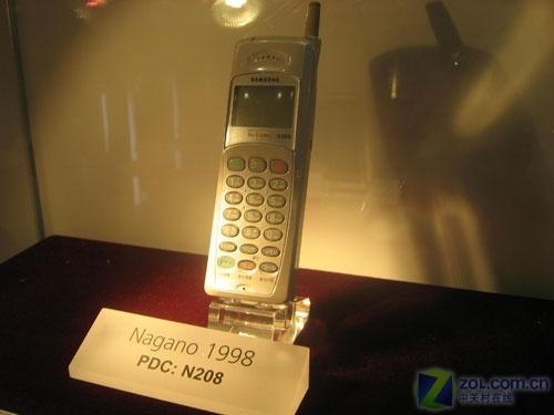 ͨ��չ����չ̨��Ů��Ʒ�ݻ�����ȫ��(3)