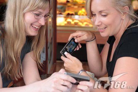 ����N-Gage��Ϸŵ����8GB�ڴ�N81����(2)