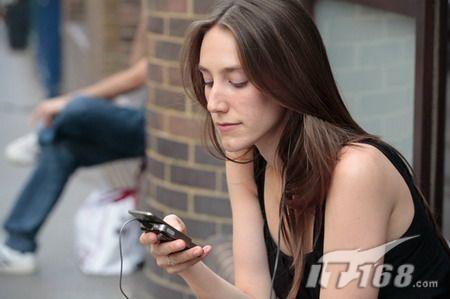 ����N-Gage��Ϸŵ����8GB�ڴ�N81����