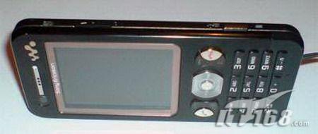 第3代Walkman索尼爱立信黑色W890曝光