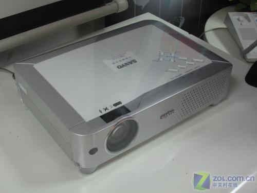 XGA失守7000元防线 投影机周热点综述(4)_家