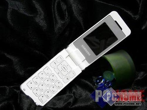 点击查看本文图片 三星 SGH-E878 - 唯美双屏翻盖 三星E878改版售1075元