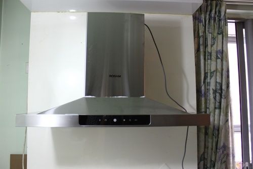 大幅度提升吸烟力 老板油烟机独家评测