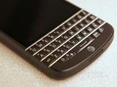 2GB内存双核顶配 黑莓Q10依然居高不降