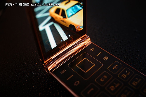 双网双待年度商务旗舰 三星W2014评测