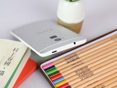 最大屏4G手机 HTC One max 8088迫近4K