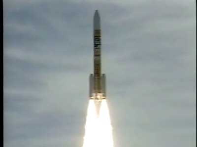科技时代_图文：日本探月卫星运载火箭发射升空