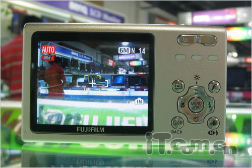 面部优先 富士卡片机王Z5fd降至1699_数码