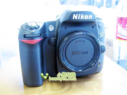 表面平静暗流涌动:六月数码相机综述_数码