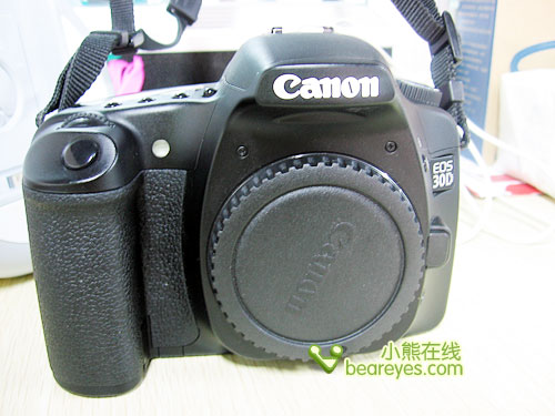 表面平静暗流涌动:六月数码相机综述_数码