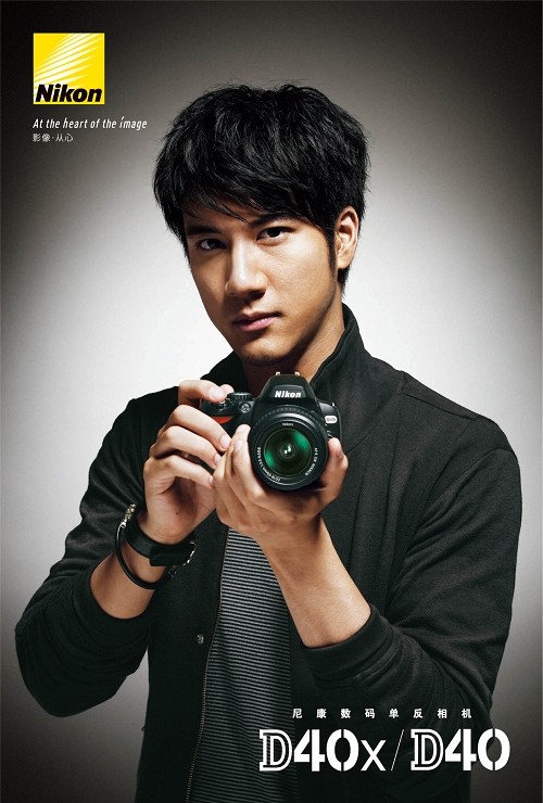 牵手王力宏 尼康启用数码相机新代言_数码
