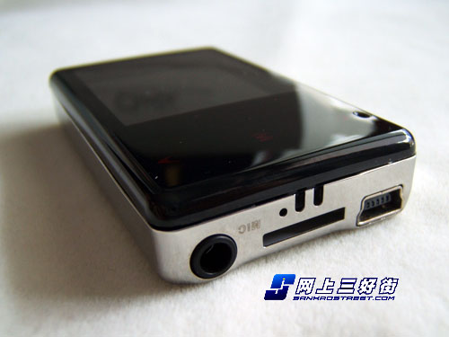 最小体积光影触摸视频MP3!驰为S20上市_数码