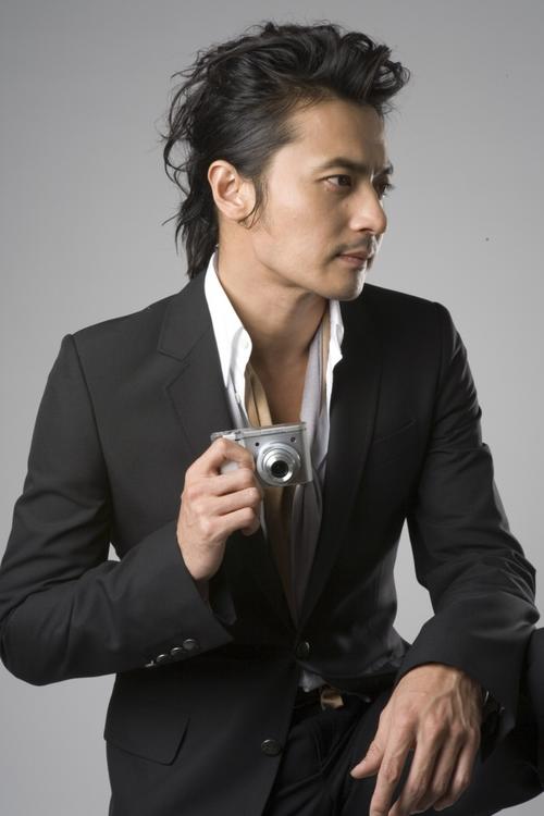 百变张东健， 魅力三星数码相机_数码_科技时代_新浪网