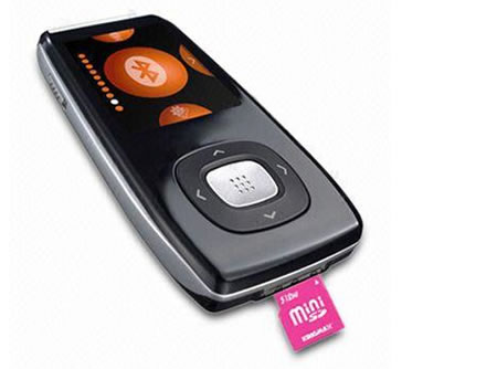 国内厂商推MA-727播放器 酷似三星T9_数码