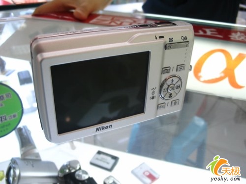 700W῵S2001780