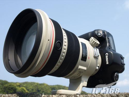 佳能1ds配200mmf2 is对比小白is评测