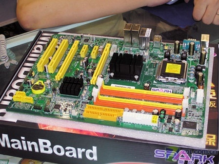 探寻599元的奔腾双核E2140如何搭配主板(2)_