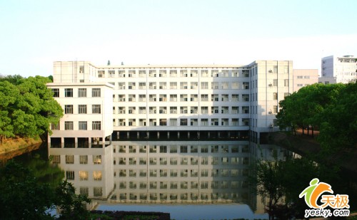 长城电脑拿下中南林业科技大学设备采购_硬件