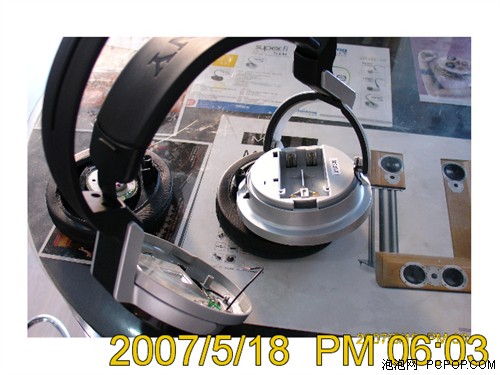 比电脑主板还复杂 索尼无线耳机拆解_硬件